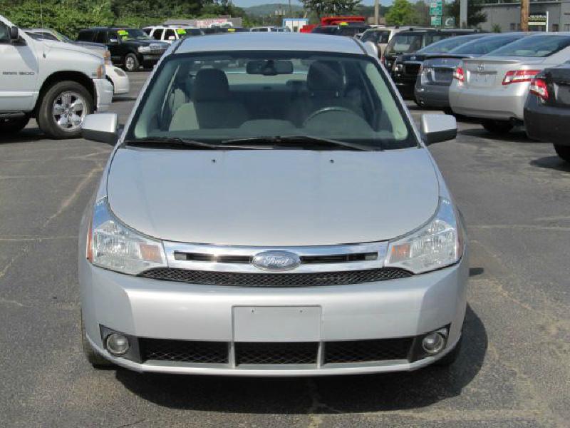Photo 3 of this FORD FOCUS