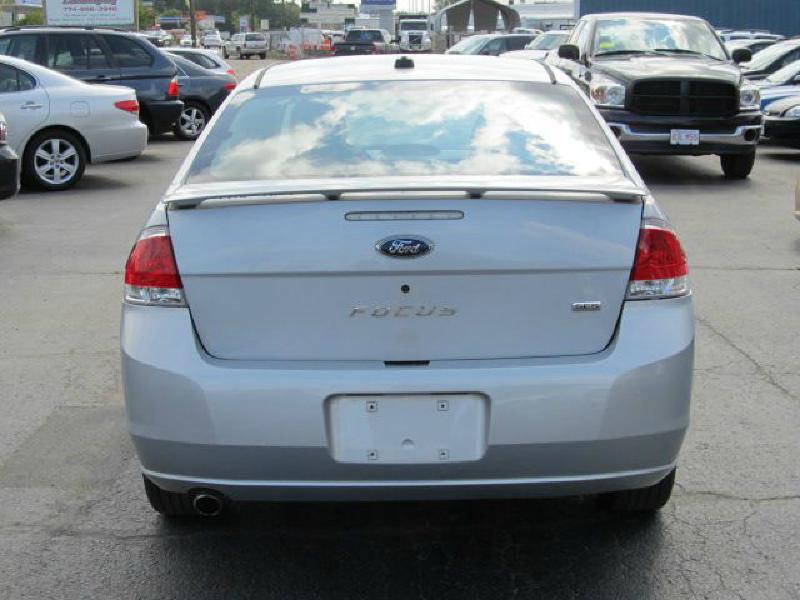 Photo 6 of this FORD FOCUS