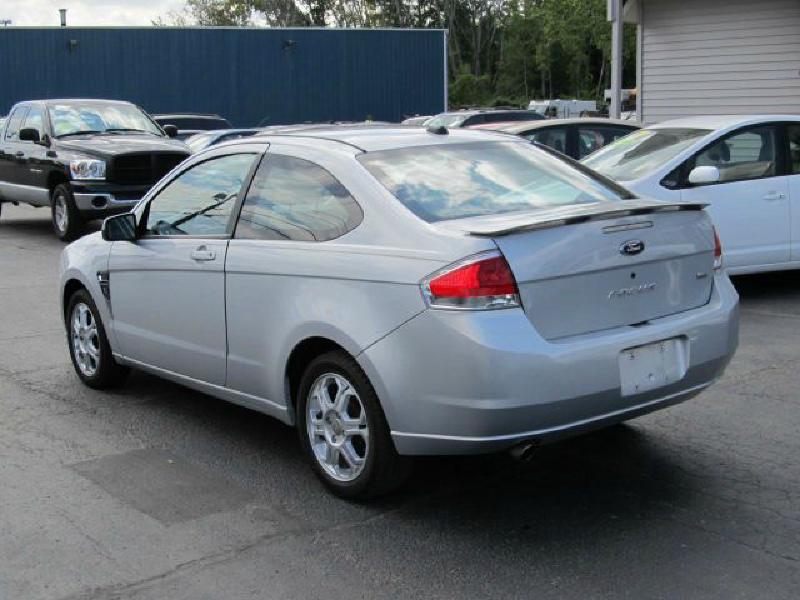 Photo 7 of this FORD FOCUS