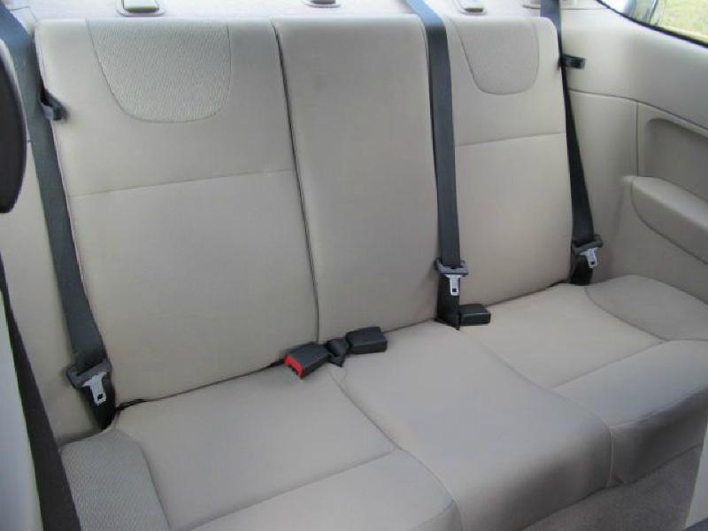 Photo 13 of this FORD FOCUS