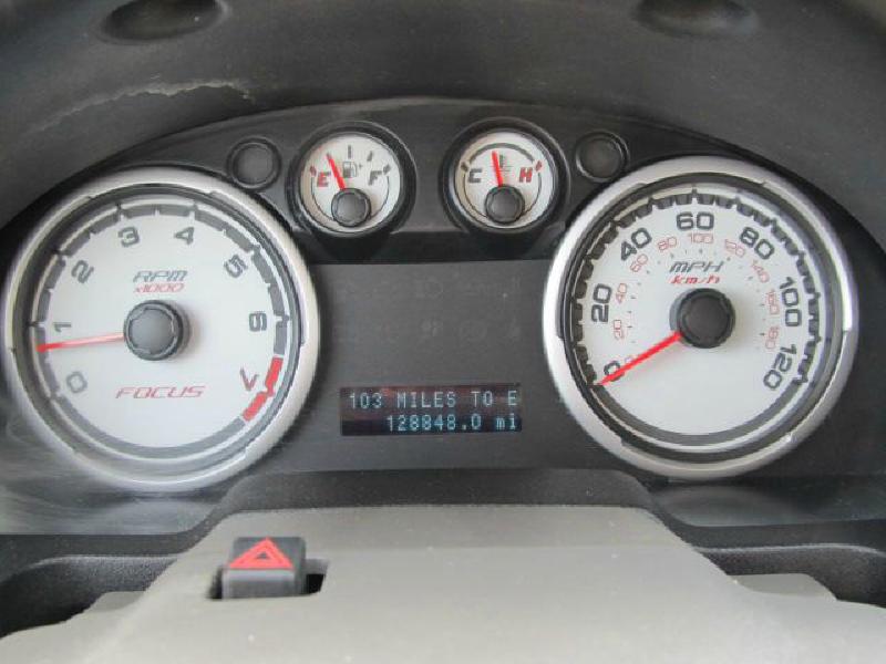 Photo 18 of this FORD FOCUS