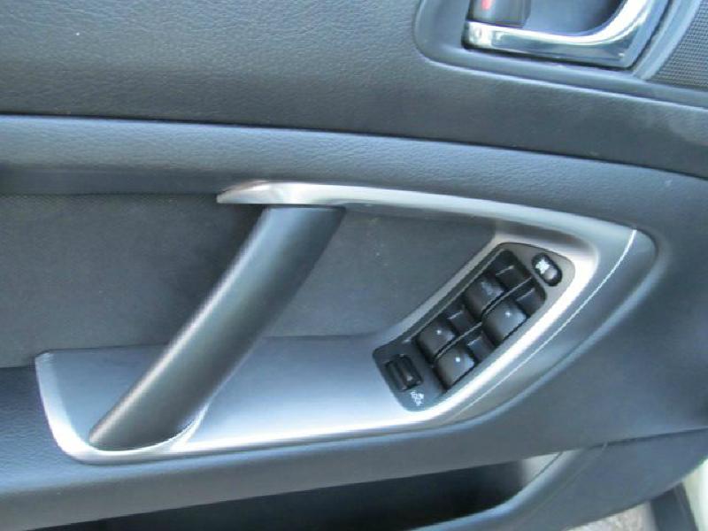 Photo 15 of this SUBARU LEGACY