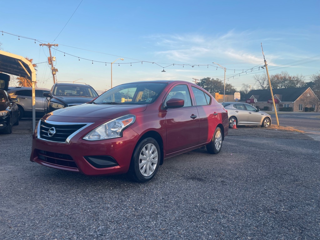 Photo 2 of this NISSAN VERSA