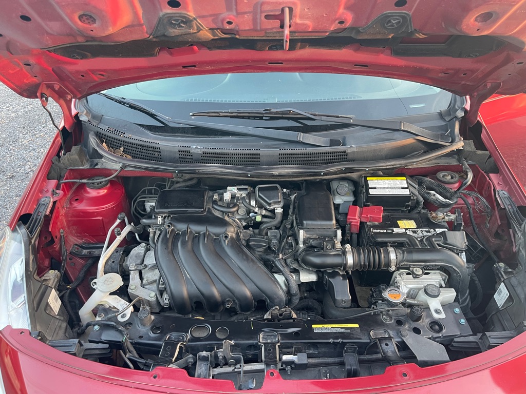 Photo 13 of this NISSAN VERSA