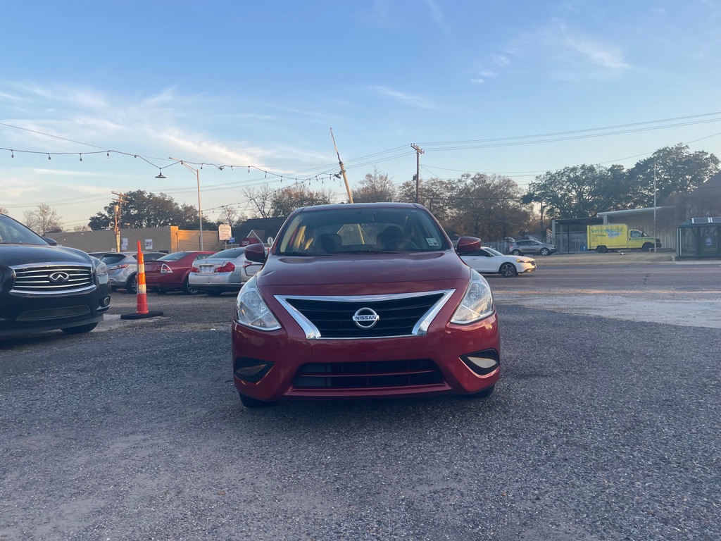 Photo 3 of this NISSAN VERSA