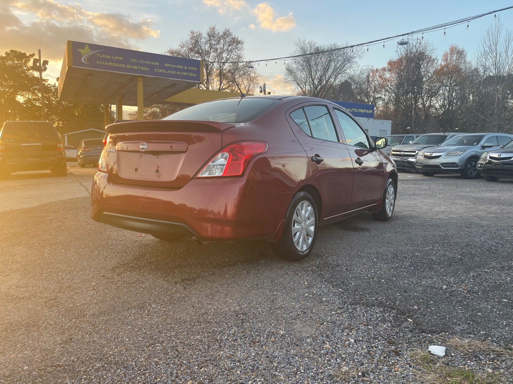 Photo 5 of this NISSAN VERSA