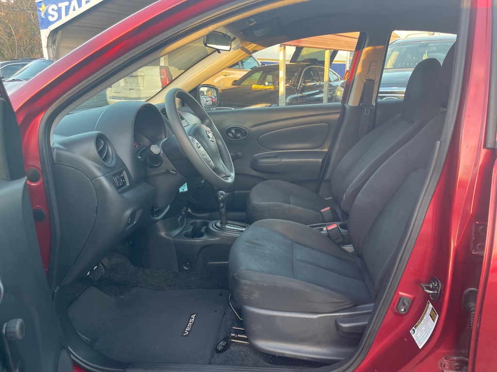 Photo 7 of this NISSAN VERSA