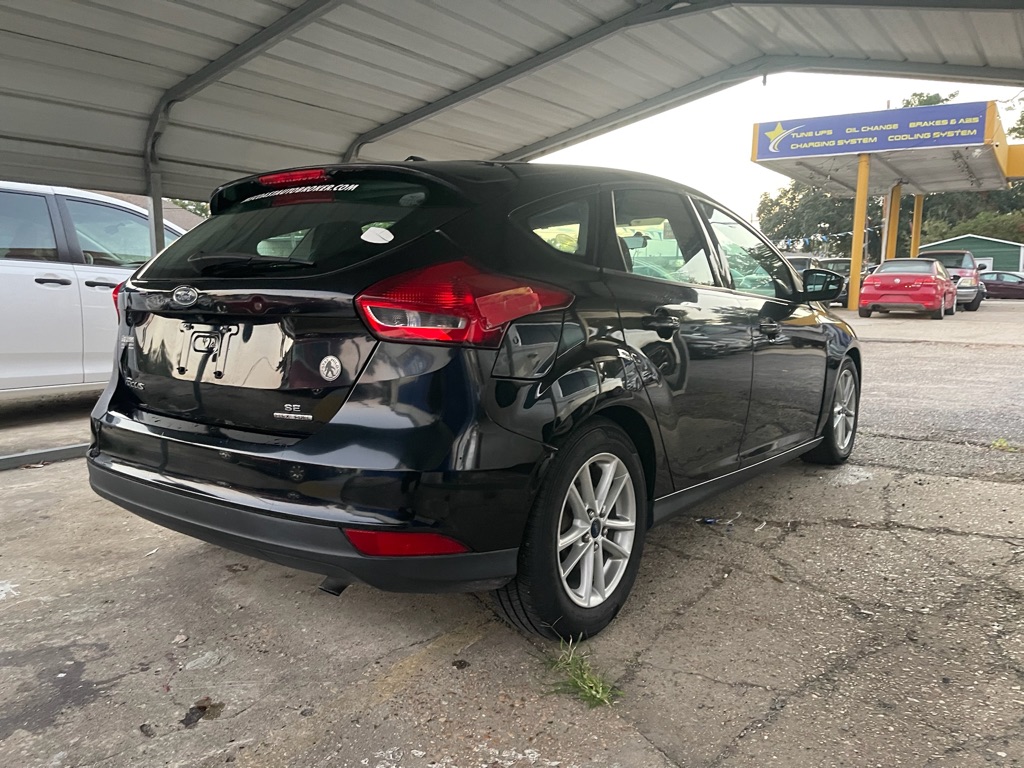 Photo 6 of this FORD FOCUS