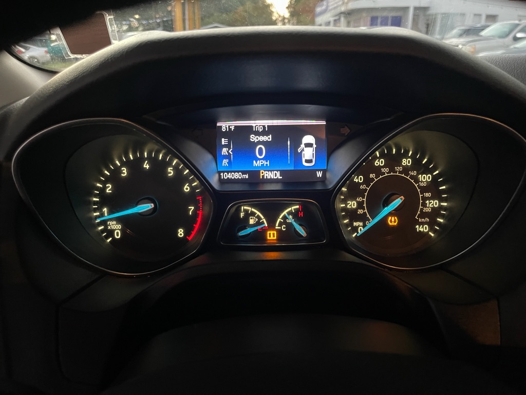 Photo 11 of this FORD FOCUS