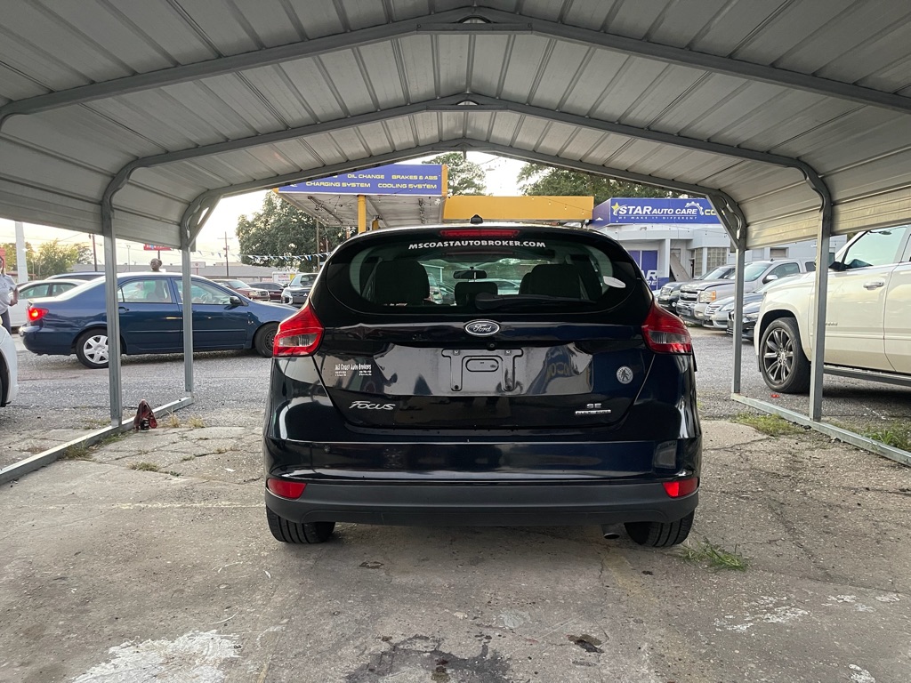 Photo 4 of this FORD FOCUS