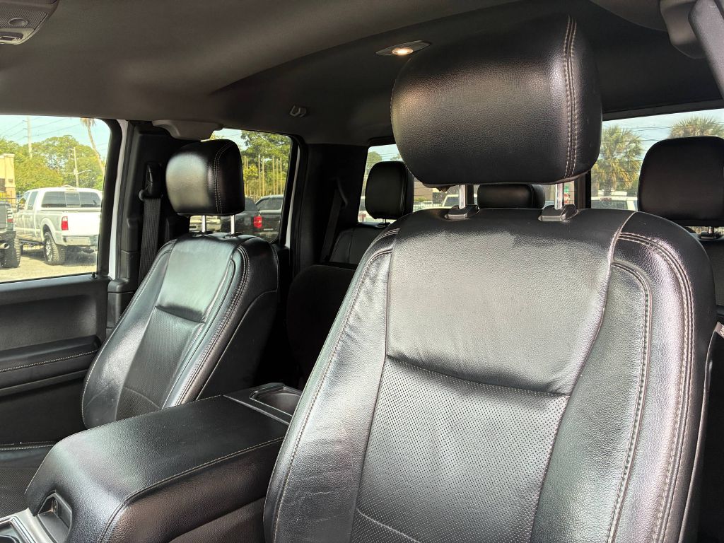 Photo 12 of this FORD F250 SUPER DUTY