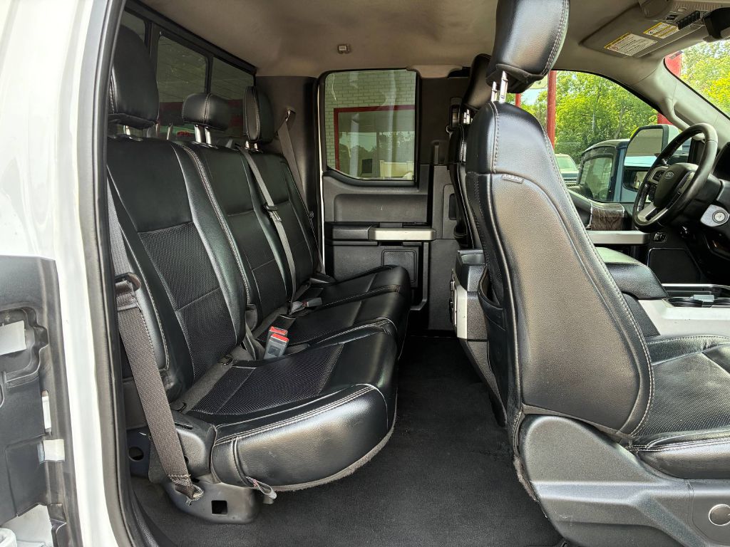 Photo 14 of this FORD F250 SUPER DUTY