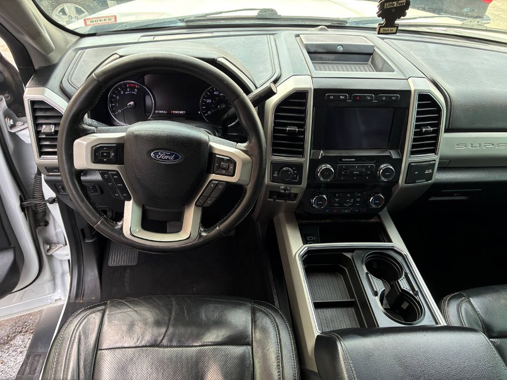 Photo 18 of this FORD F250 SUPER DUTY