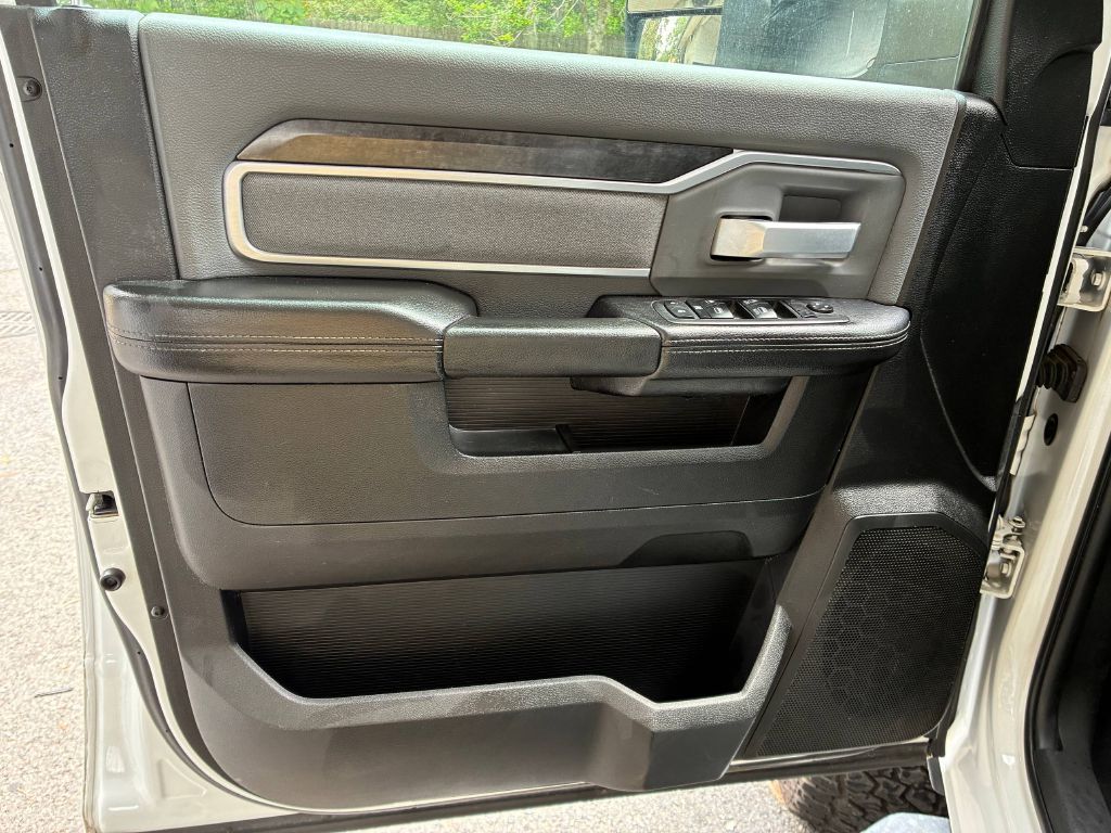 Photo 10 of this RAM 2500