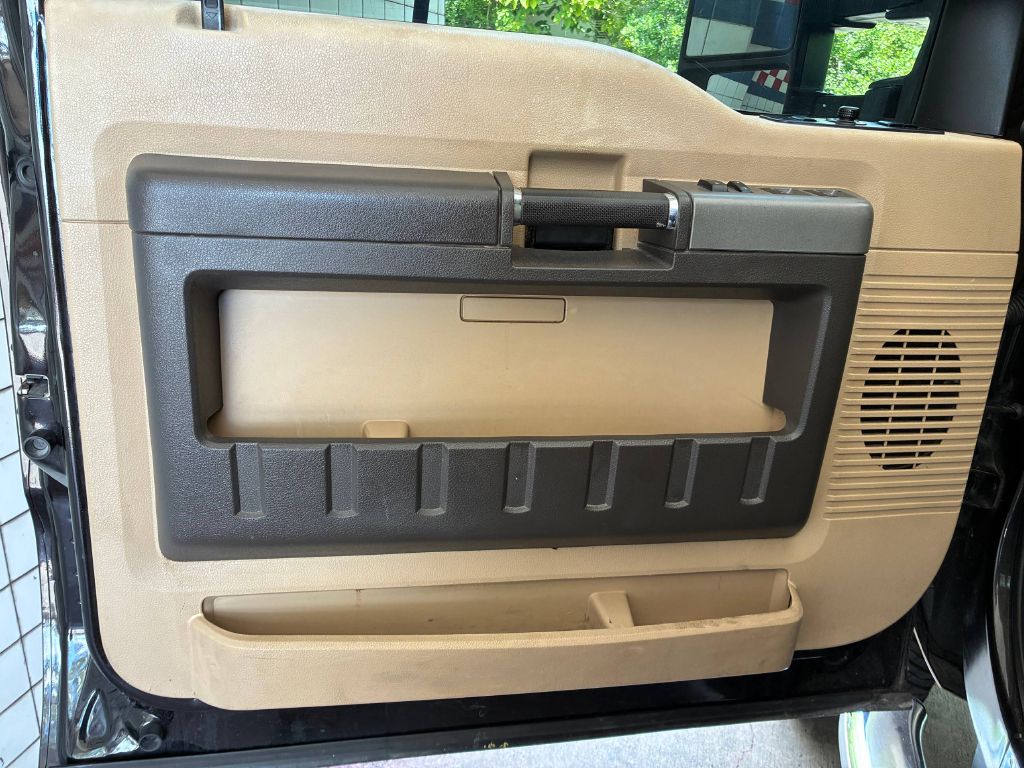 Photo 11 of this FORD F250 SUPER DUTY