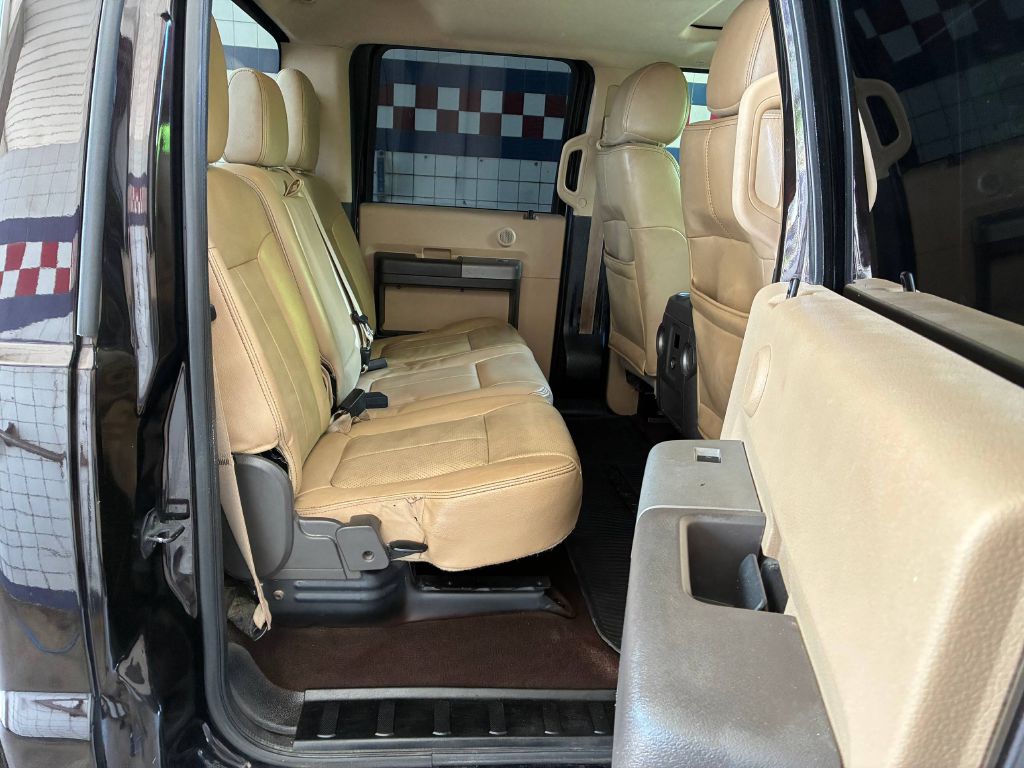 Photo 14 of this FORD F250 SUPER DUTY