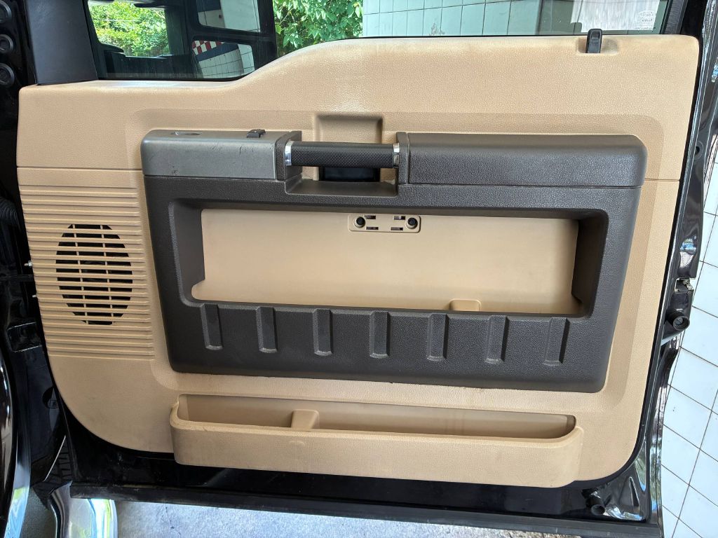 Photo 17 of this FORD F250 SUPER DUTY
