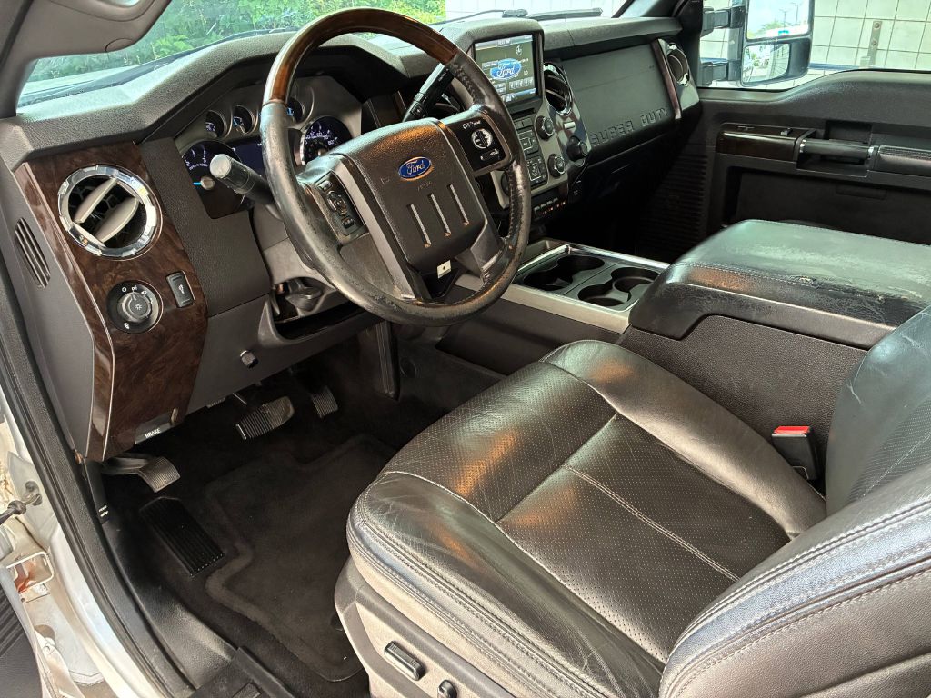 Photo 10 of this FORD F350 SUPER DUTY