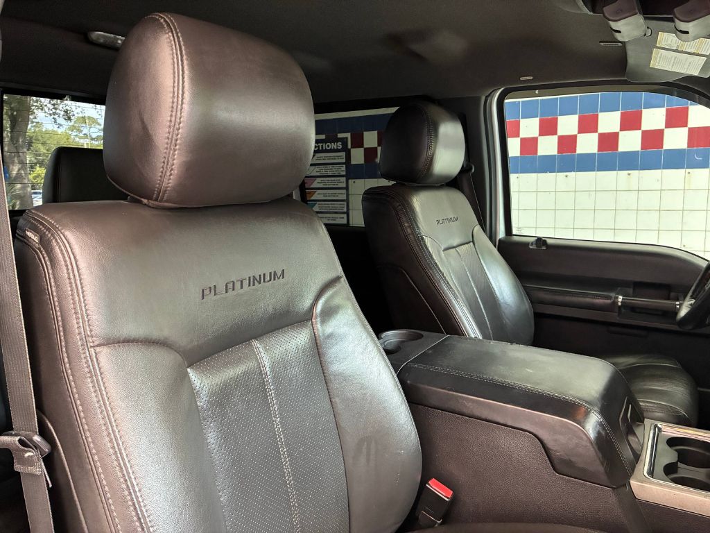 Photo 17 of this FORD F350 SUPER DUTY