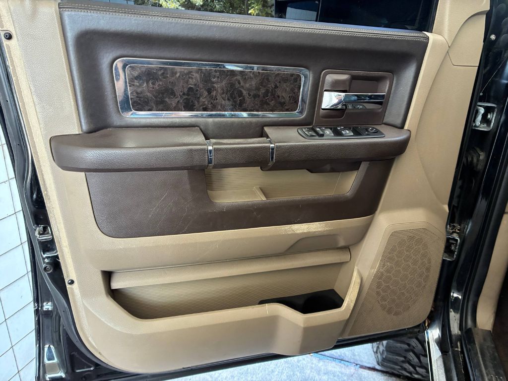 Photo 11 of this DODGE RAM 2500