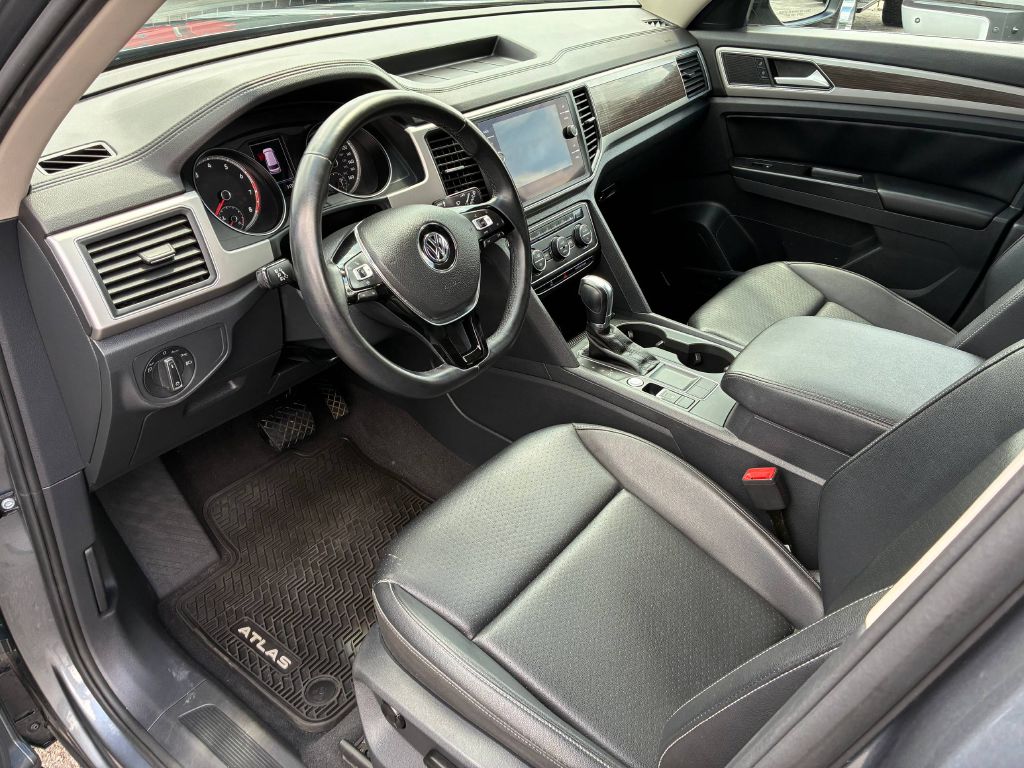 Photo 10 of this VOLKSWAGEN ATLAS