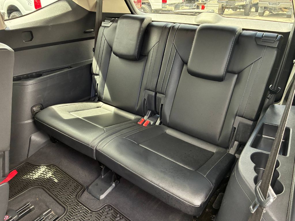 Photo 13 of this VOLKSWAGEN ATLAS