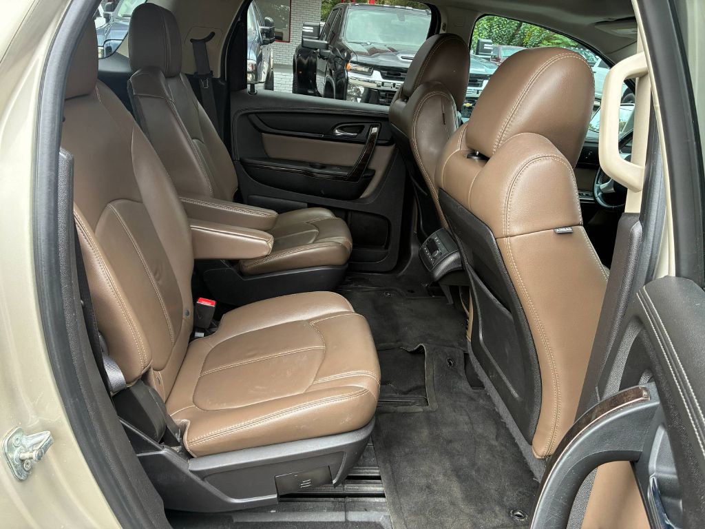 Photo 14 of this GMC ACADIA
