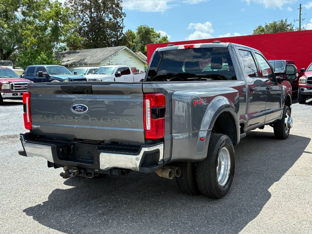 Photo 5 of this FORD F350 SUPER DUTY