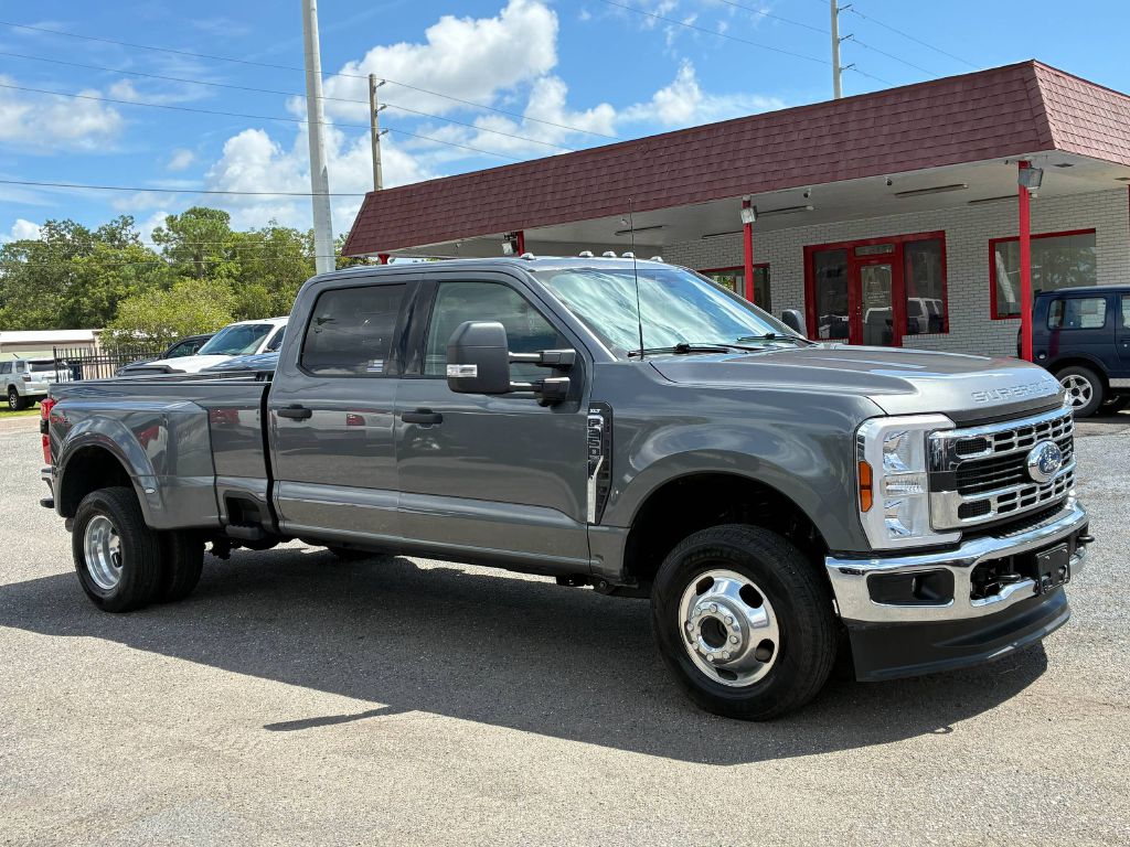 Photo 7 of this FORD F350 SUPER DUTY