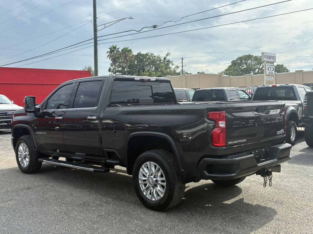 Photo 3 of this CHEVROLET SILVERADO 2500