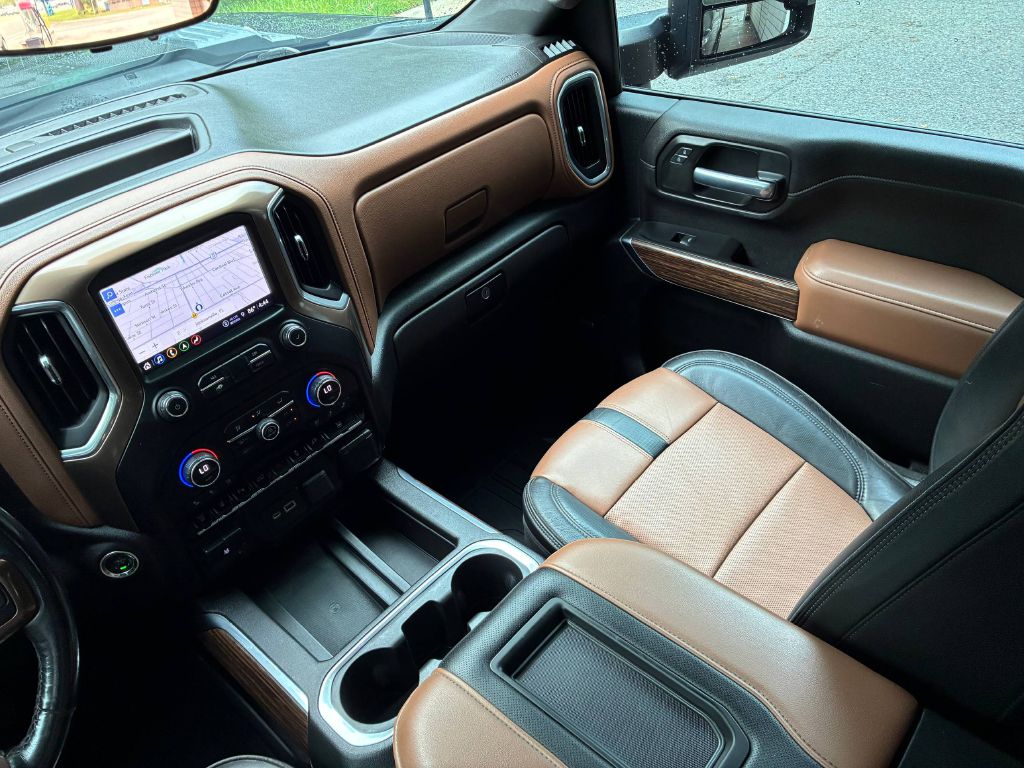 Photo 18 of this CHEVROLET SILVERADO 2500