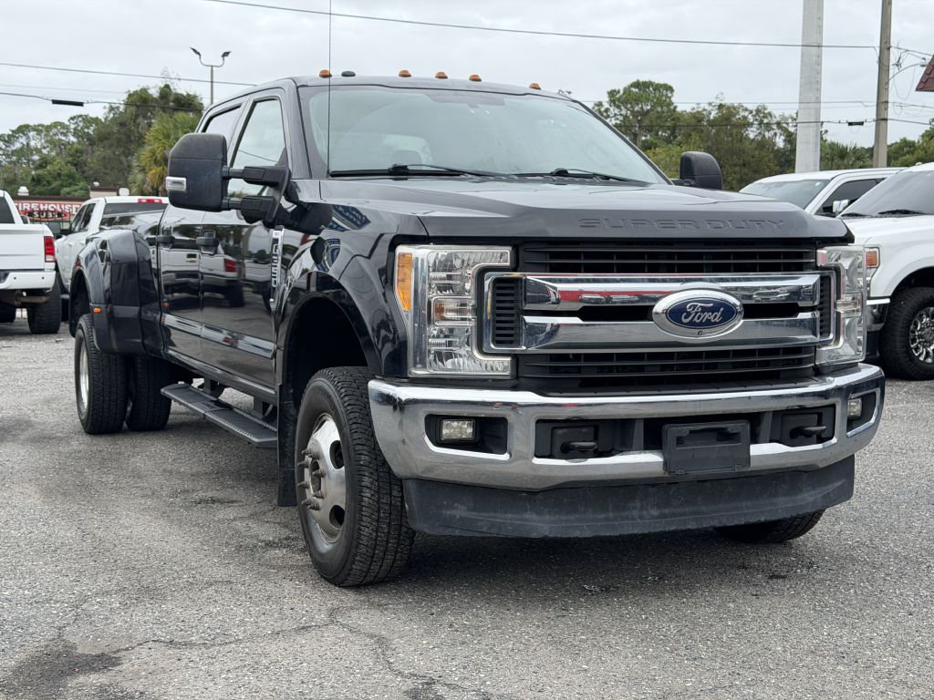 Photo 10 of this FORD F350 SUPER DUTY