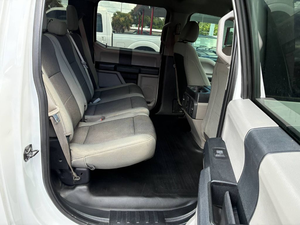 Photo 14 of this FORD F150