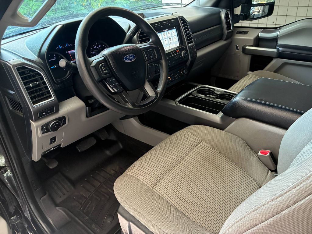 Photo 11 of this FORD F250 SUPER DUTY