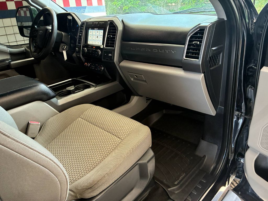 Photo 17 of this FORD F250 SUPER DUTY