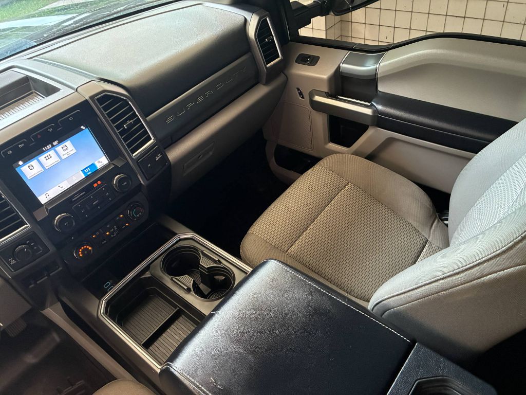 Photo 20 of this FORD F250 SUPER DUTY