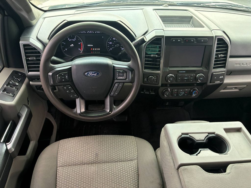 Photo 17 of this FORD F350 SUPER DUTY