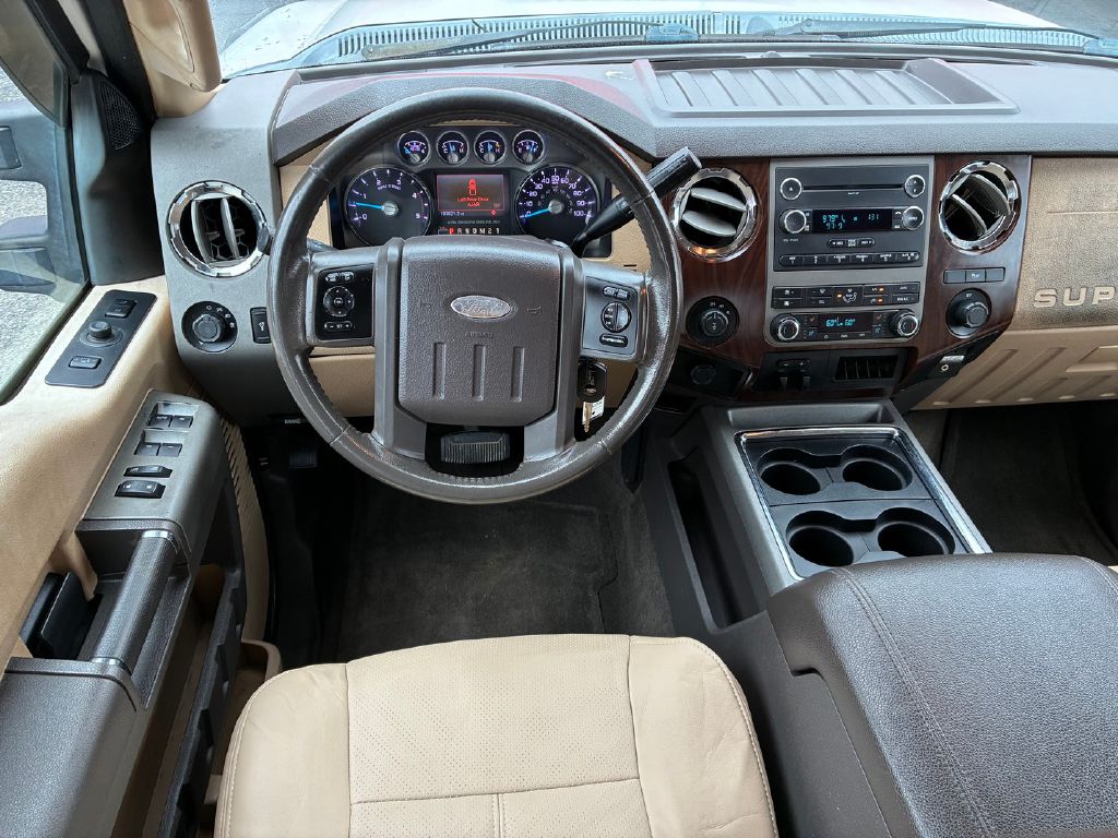 Photo 16 of this FORD F350 SUPER DUTY