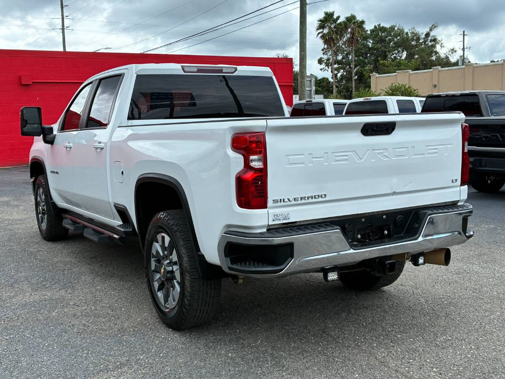 Photo 4 of this CHEVROLET SILVERADO 2500