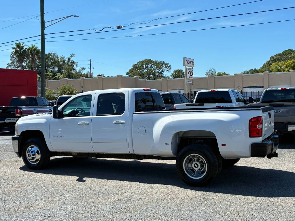 Photo 3 of this CHEVROLET SILVERADO 3500