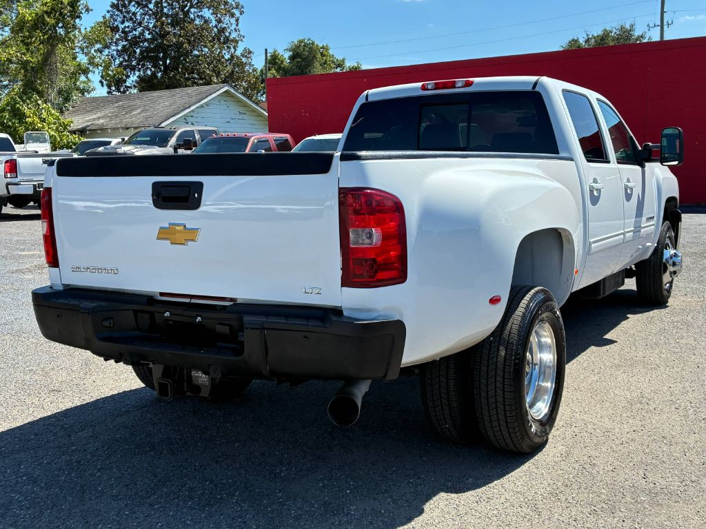 Photo 5 of this CHEVROLET SILVERADO 3500