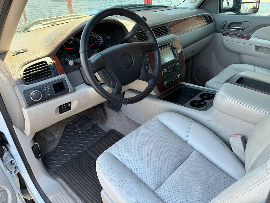 Photo 10 of this CHEVROLET SILVERADO 3500