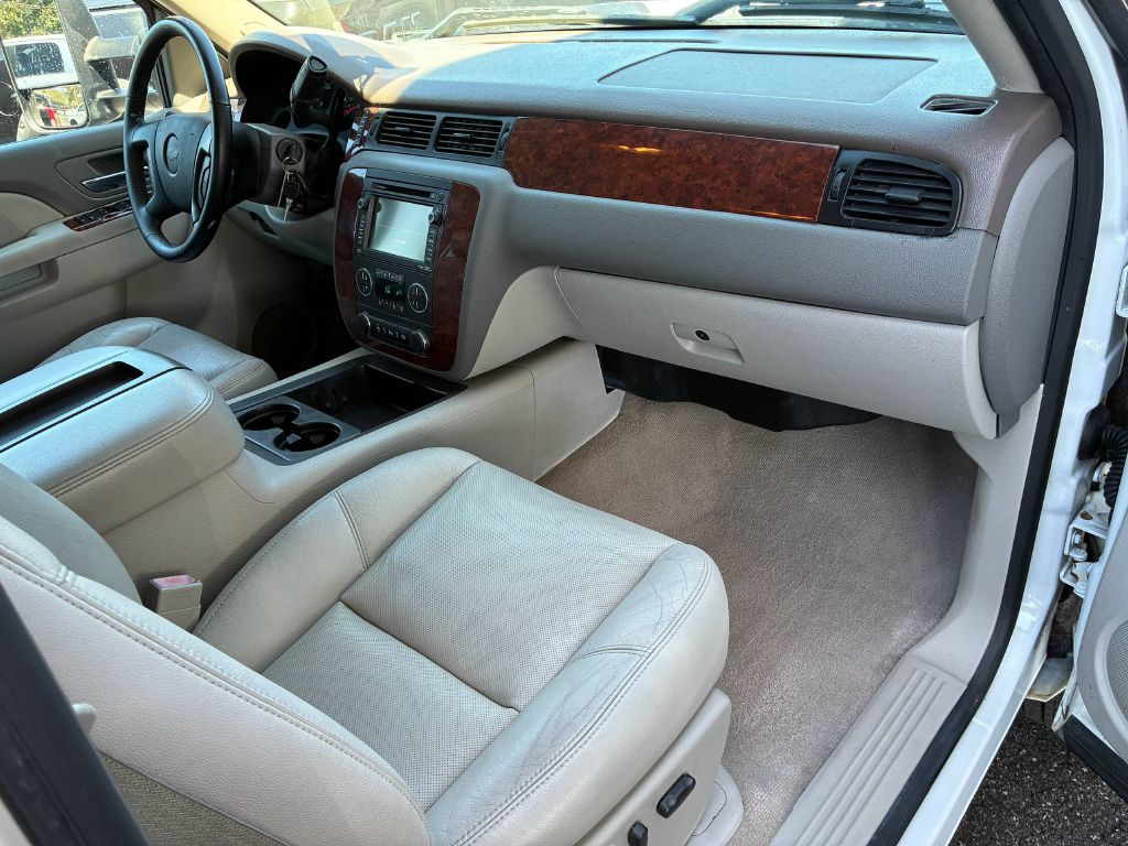 Photo 15 of this CHEVROLET SILVERADO 3500