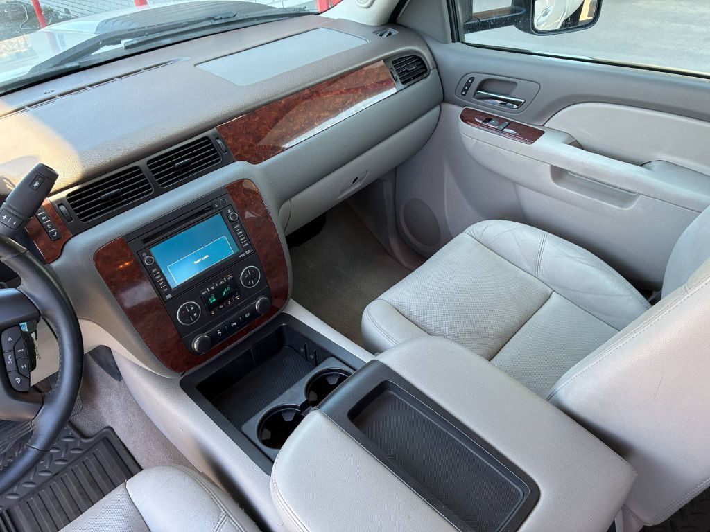 Photo 19 of this CHEVROLET SILVERADO 3500