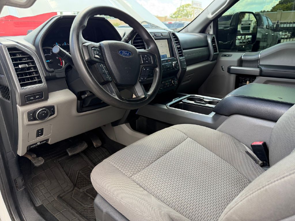 Photo 14 of this FORD F250 SUPER DUTY