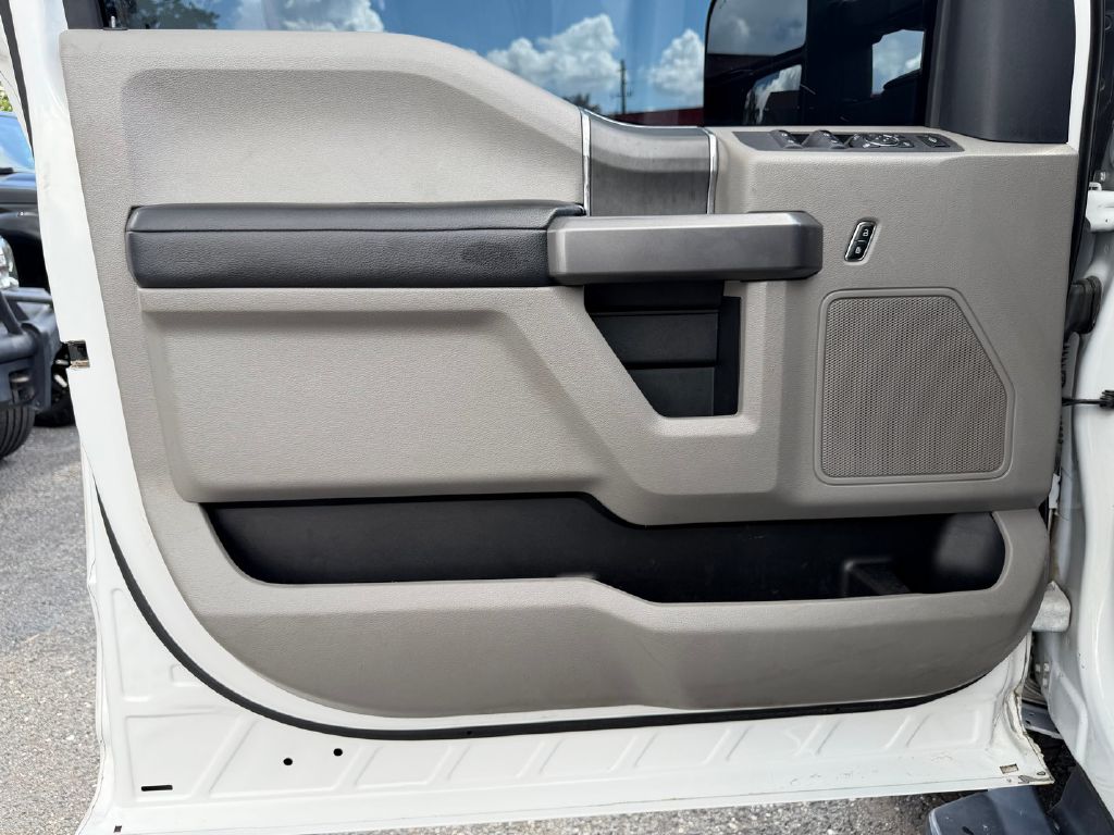 Photo 16 of this FORD F250 SUPER DUTY