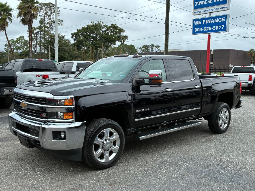 Photo 2 of this CHEVROLET SILVERADO 2500
