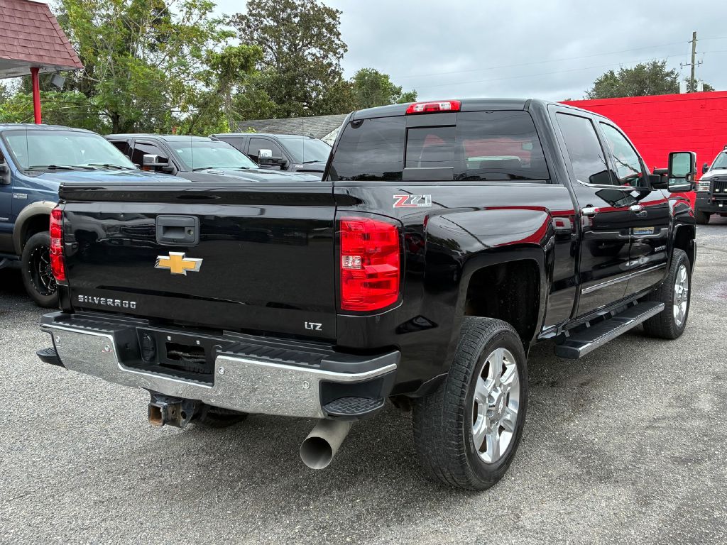 Photo 5 of this CHEVROLET SILVERADO 2500