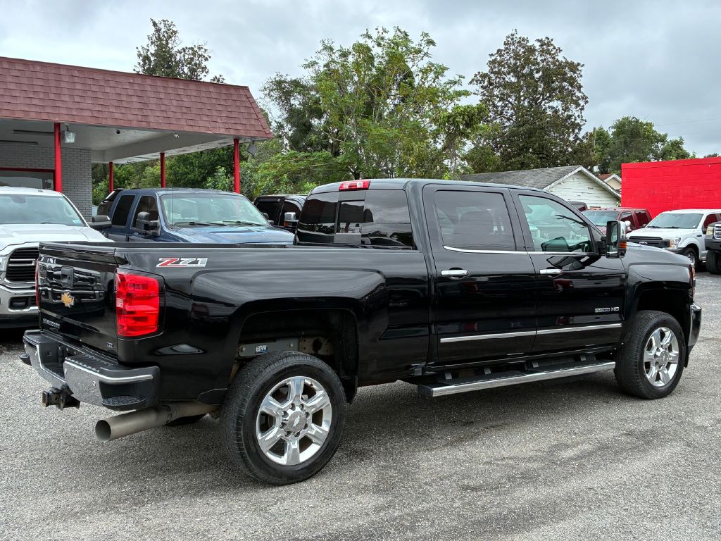 Photo 6 of this CHEVROLET SILVERADO 2500