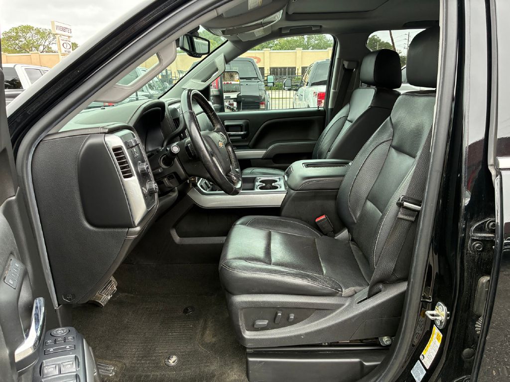 Photo 9 of this CHEVROLET SILVERADO 2500